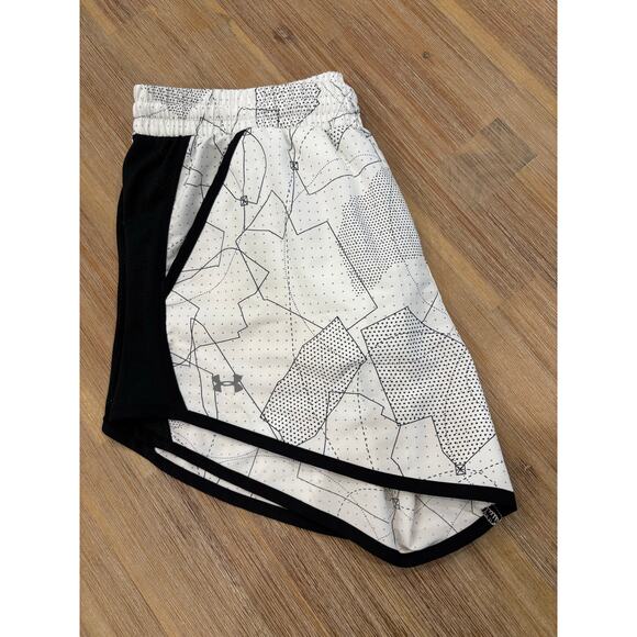 Under Armour Pants - UA WOMENS SHORTS SIZE SMALL